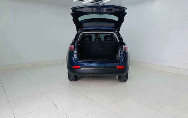 imagem-https://www.socarrao.com.br/sc-vehicle-images-prod/4346315/1791927126800-8567398_10_B_5ace57b4d7.jpeg