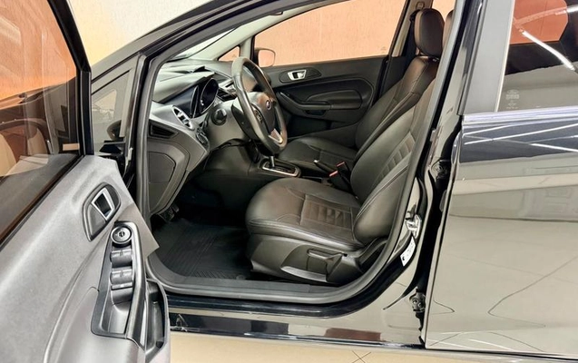 imagem-https://www.socarrao.com.br/sc-vehicle-images-prod/4346412/1791927132699-8567440_14_B_3663886ecc.jpeg