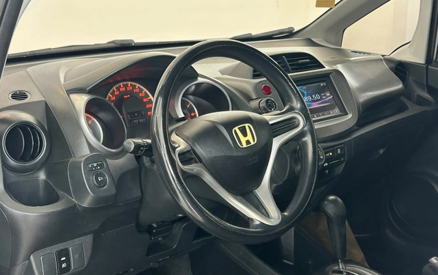 imagem-https://www.socarrao.com.br/sc-vehicle-images-prod/4346463/1791924653138-12_053914.jpg
