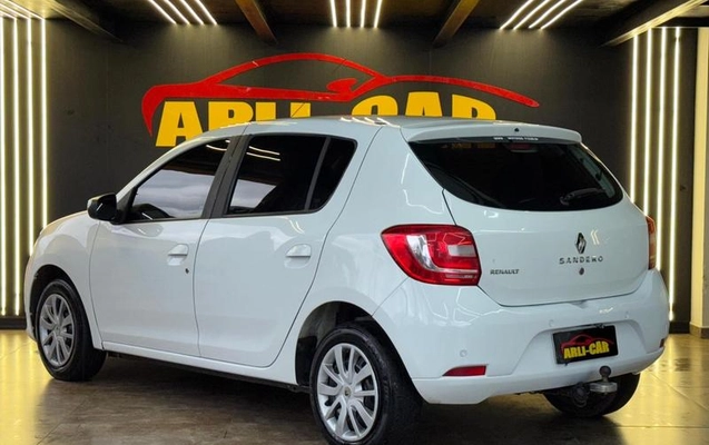 imagem-https://www.socarrao.com.br/sc-vehicle-images-prod/4346540/1791925251844-8566451_5_B_794810e1e3.jpeg