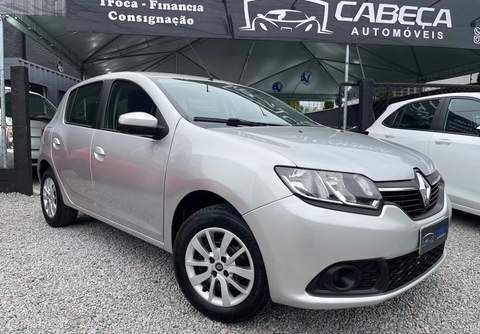 Renault Sandero 2016 Prata — foto 1 de 3
