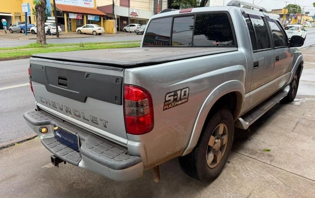 imagem-https://www.socarrao.com.br/sc-vehicle-images-prod/4346566/1791925145552-8567483_6_B_33ff474772.jpeg