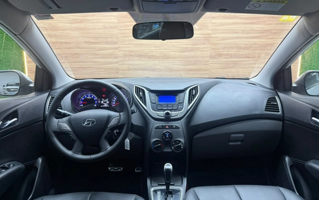 imagem-https://www.socarrao.com.br/sc-vehicle-images-prod/4346736/1791925551978-aM42Fr0TSqQh1wFbBTbf8WbB9xfTc8Zq.jpg