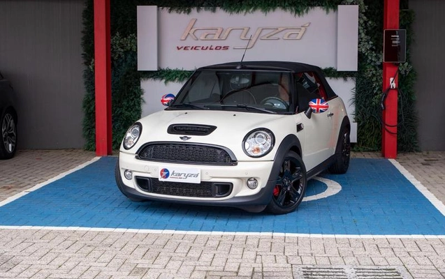 imagem-https://www.socarrao.com.br/sc-vehicle-images-prod/4346913/1792668342491-8567562_6_B_bd79610268.jpeg