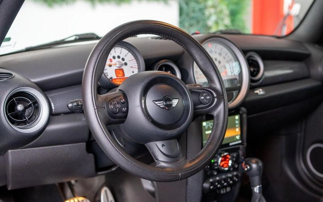 imagem-https://www.socarrao.com.br/sc-vehicle-images-prod/4346913/1792668342515-8567562_10_B_6781cad892.jpeg
