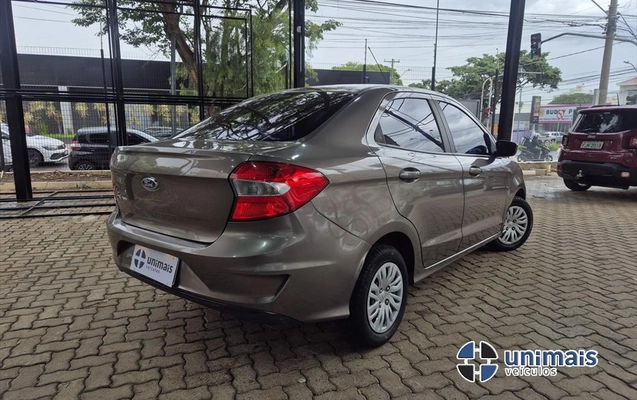 imagem-https://www.socarrao.com.br/sc-vehicle-images-prod/4346973/1791926786790-8e1b9879-41b8-4b9a-a6c6-89e45d41145420261013163955.jpeg