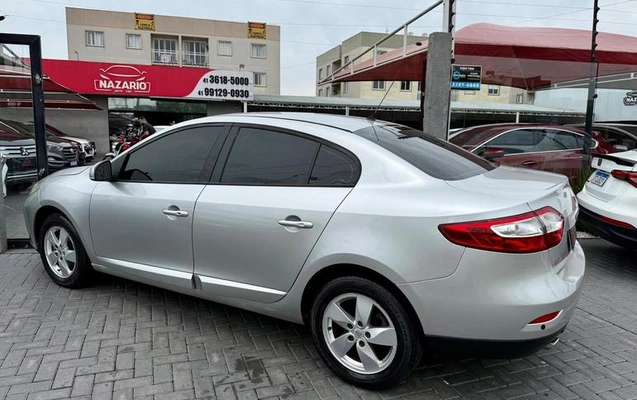 imagem-https://www.socarrao.com.br/sc-vehicle-images-prod/4346977/1791926960041-8510631_12_B_3d47f5f782.jpeg