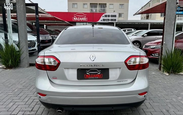 imagem-https://www.socarrao.com.br/sc-vehicle-images-prod/4346977/1792167212129-8510631_10_B_90bff5e2c5.jpeg
