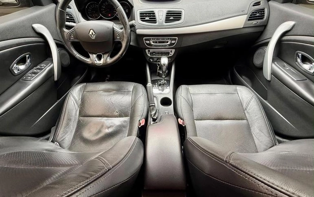 imagem-https://www.socarrao.com.br/sc-vehicle-images-prod/4346977/1792167212135-8510631_14_B_c6081773fb.jpeg