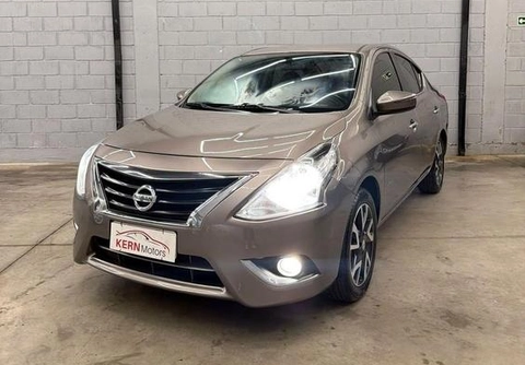 Nissan VERSA 2016 Cinza — foto 1 de 3