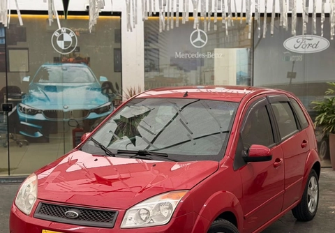 Ford Fiesta 2010 Vermelho — foto 1 de 3