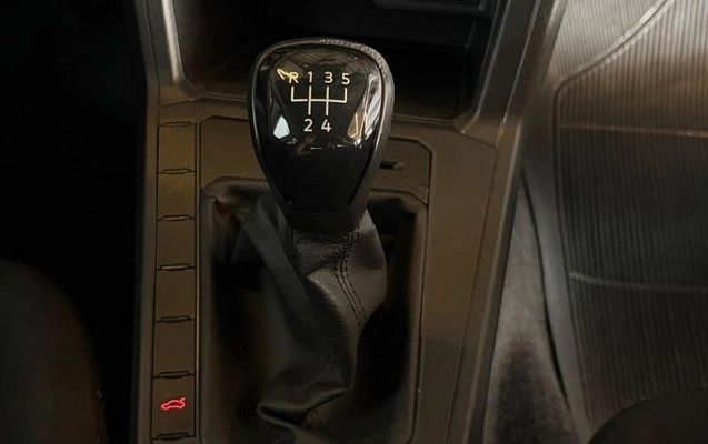 imagem-https://www.socarrao.com.br/sc-vehicle-images-prod/4347987/1791938580407-8565549_14_B_454253c4d7.jpeg