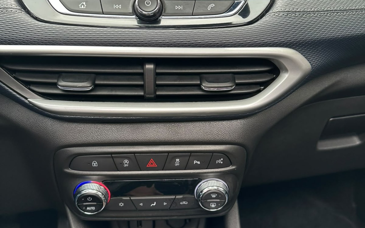 imagem-https://www.socarrao.com.br/sc-vehicle-images-prod/4348092/1791940393224-V2hhdHNBcHAgSW1hZ2UgMjAyNi0xMC0xMyBhdCAyMS4xNy4xMiAoMSkuanBlZw.jpeg