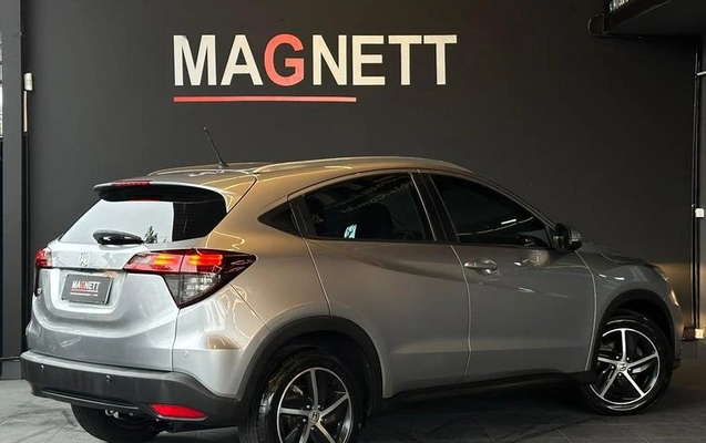 imagem-https://www.socarrao.com.br/sc-vehicle-images-prod/4348098/1791939681794-8567847_8_B_f18839a6e2.jpeg