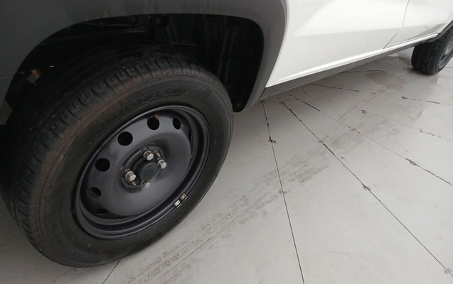 imagem-https://www.socarrao.com.br/sc-vehicle-images-prod/4349011/1791950818338-2_080355.jpg