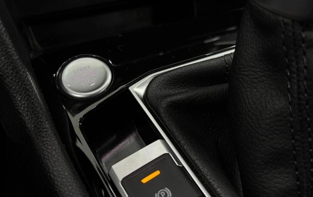 imagem-https://www.socarrao.com.br/sc-vehicle-images-prod/4351765/1791977014359-8036019_3_B_82ae859bf2.jpeg