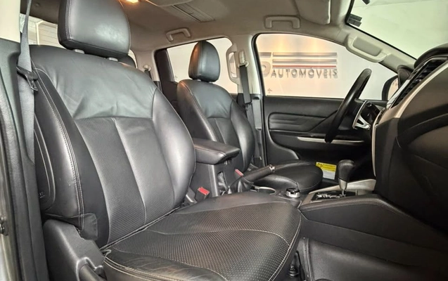imagem-https://www.socarrao.com.br/sc-vehicle-images-prod/4351937/1791978664747-gb-236e97a.jpeg