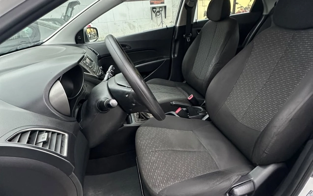 imagem-https://www.socarrao.com.br/sc-vehicle-images-prod/4351955/1791979180491-gb-0b771f1.jpeg