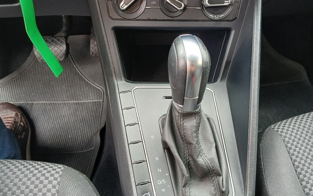 imagem-https://www.socarrao.com.br/sc-vehicle-images-prod/4352077/1791980342145-MTc5MTk4MDAzMjAzNzUyMjM4ODAyNjE0NTE0NzIwNDUuanBn.jpg