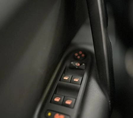 imagem-https://www.socarrao.com.br/sc-vehicle-images-prod/4352159/1791980721870-8494739_3_B_75f2117382.jpeg