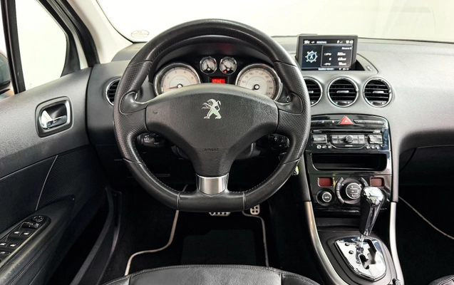 imagem-https://www.socarrao.com.br/sc-vehicle-images-prod/4352214/1791980983098-243d0ab842ca48c98baea0666df35a4c_1791980955815.jpg
