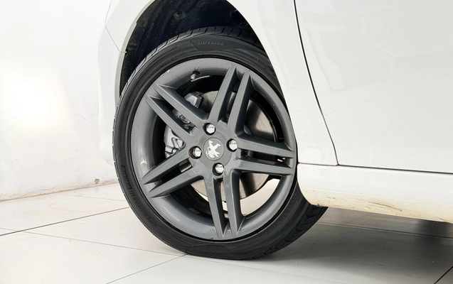 imagem-https://www.socarrao.com.br/sc-vehicle-images-prod/4352214/1791980983110-93208fb6df8f46ad93e6f68b226df888_1791980970103.jpg