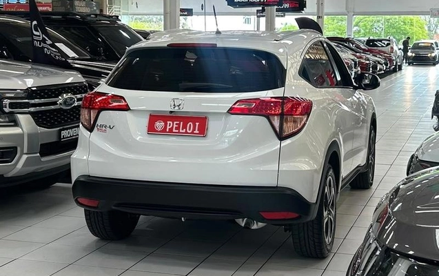 imagem-https://www.socarrao.com.br/sc-vehicle-images-prod/4352227/1792165042409-8563274_13_B_fce0cc9381.jpeg