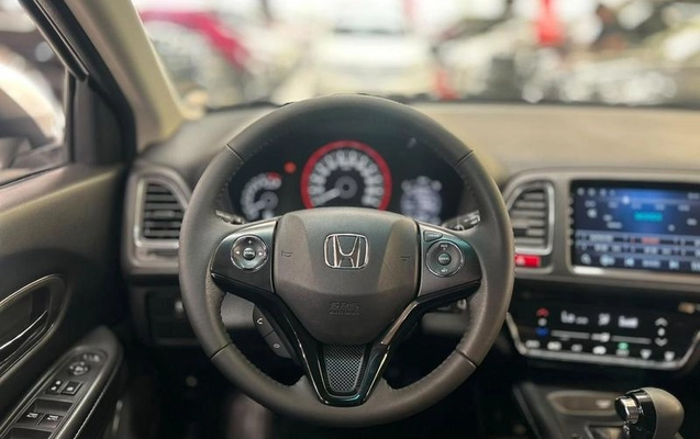 imagem-https://www.socarrao.com.br/sc-vehicle-images-prod/4352227/1792165042415-8563274_7_B_fc49fcd06d.jpeg
