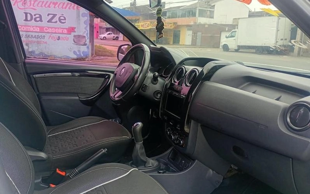 imagem-https://www.socarrao.com.br/sc-vehicle-images-prod/4352231/1791981240872-8568085_7_B_01a4d80fd7.jpeg