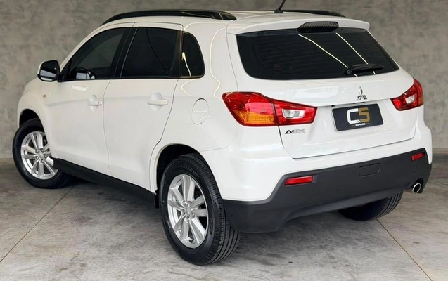 imagem-https://www.socarrao.com.br/sc-vehicle-images-prod/4352237/1792006794256-8566253_0_B_75b510dd7f.jpeg