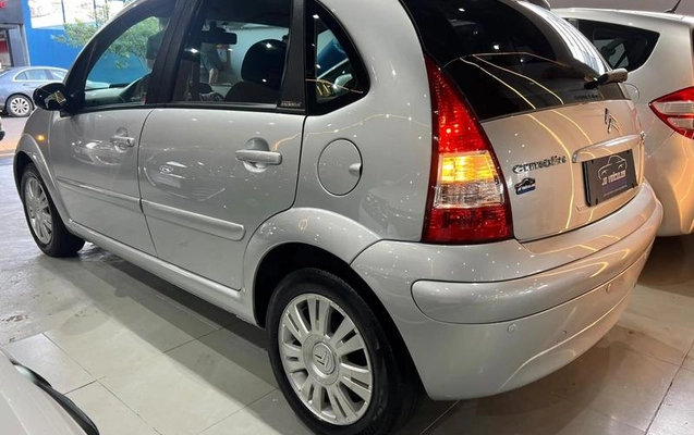 imagem-https://www.socarrao.com.br/sc-vehicle-images-prod/4352312/1791982140913-8537802_4_B_bface1cda1.jpeg