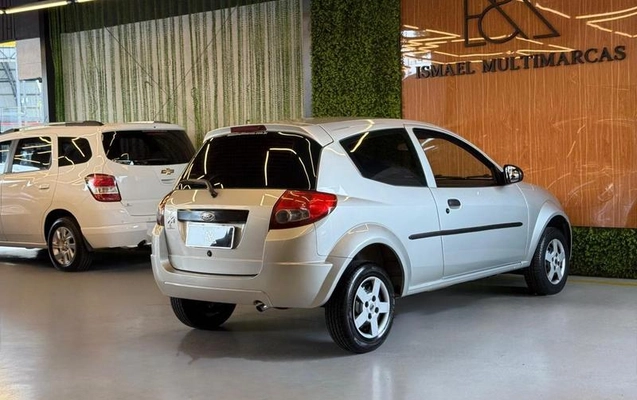 imagem-https://www.socarrao.com.br/sc-vehicle-images-prod/4352324/1792607670097-8559180_0_B_a2ded55db9.jpeg