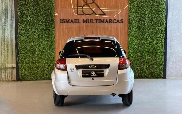 imagem-https://www.socarrao.com.br/sc-vehicle-images-prod/4352324/1792607670099-8559180_7_B_8a341d0675.jpeg