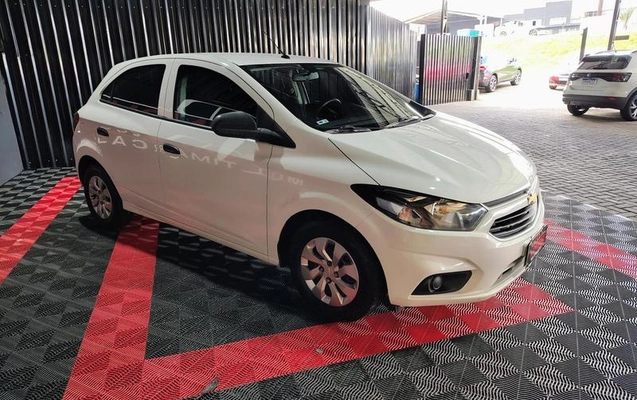 imagem-https://www.socarrao.com.br/sc-vehicle-images-prod/4352338/1792095421986-8443181_9_B_54c7ba8acc.jpeg
