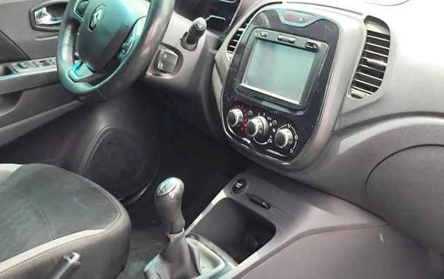 imagem-https://www.socarrao.com.br/sc-vehicle-images-prod/4352339/1792013185462-8568167_3_B_dbd627a2c9.jpeg