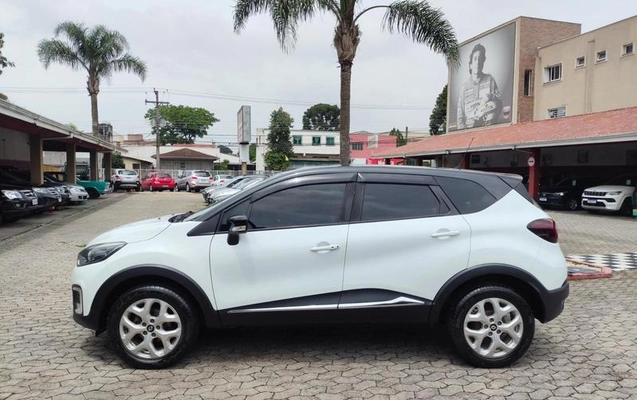 imagem-https://www.socarrao.com.br/sc-vehicle-images-prod/4352339/1792013185472-8568167_6_B_54a6326ff6.jpeg