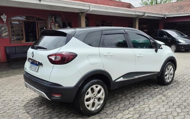 imagem-https://www.socarrao.com.br/sc-vehicle-images-prod/4352339/1792013185486-8568167_13_B_f45b9880c7.jpeg