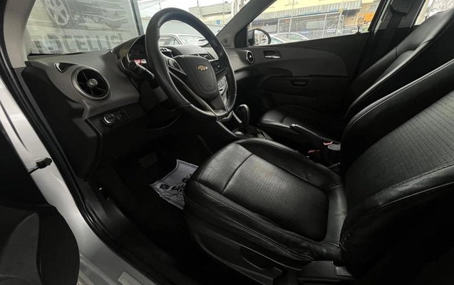 imagem-https://www.socarrao.com.br/sc-vehicle-images-prod/4352342/1791982243614-8495232_25_B_c00afd3c9d.jpeg