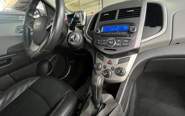 imagem-https://www.socarrao.com.br/sc-vehicle-images-prod/4352342/1792155685606-8495232_28_B_e88256401d.jpeg