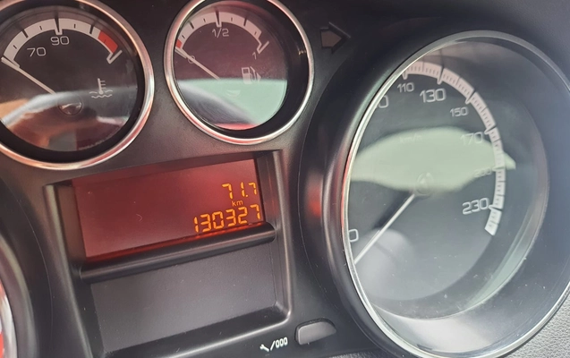 imagem-https://www.socarrao.com.br/sc-vehicle-images-prod/4352358/1791982504646-V2hhdHNBcHAgSW1hZ2UgMjAyNi0xMC0xNCBhdCAwOS4yNy4zMi5qcGVn.jpeg