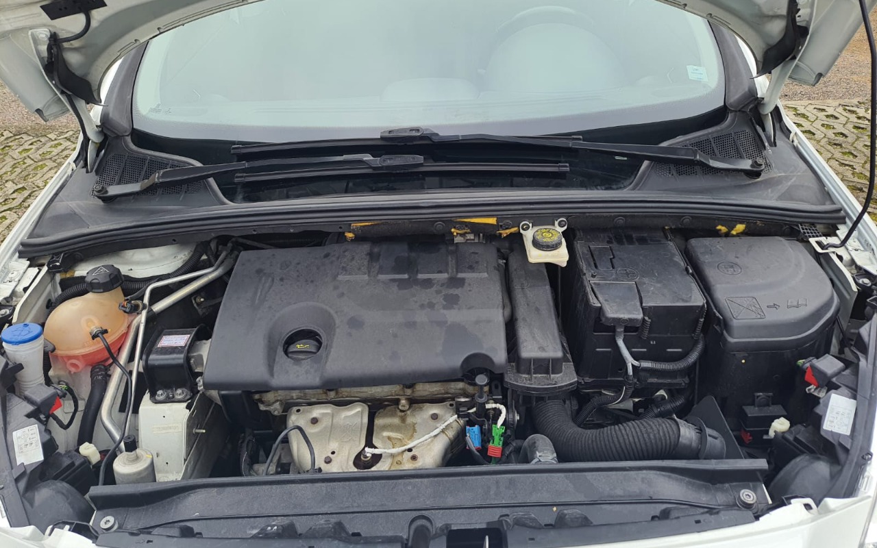 imagem-https://www.socarrao.com.br/sc-vehicle-images-prod/4352358/1791982505279-V2hhdHNBcHAgSW1hZ2UgMjAyNi0xMC0xNCBhdCAwOS4yNy4zMyAoMSkuanBlZw.jpeg