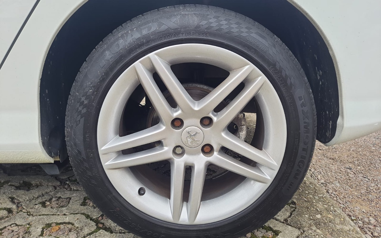 imagem-https://www.socarrao.com.br/sc-vehicle-images-prod/4352358/1791982505369-V2hhdHNBcHAgSW1hZ2UgMjAyNi0xMC0xNCBhdCAwOS4yNy4zNC5qcGVn.jpeg