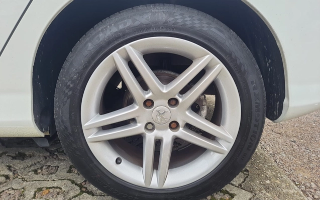 imagem-https://www.socarrao.com.br/sc-vehicle-images-prod/4352358/1791982505369-V2hhdHNBcHAgSW1hZ2UgMjAyNi0xMC0xNCBhdCAwOS4yNy4zNC5qcGVn.jpeg