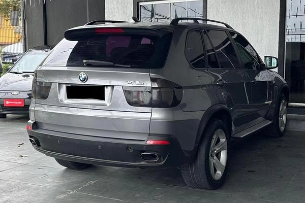 imagem-https://www.socarrao.com.br/sc-vehicle-images-prod/4352459/1791986039656-8568352_6_B_ee1dd7ec5c.jpeg