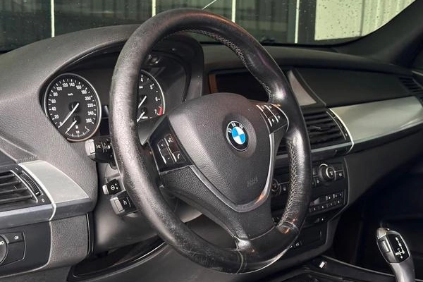 imagem-https://www.socarrao.com.br/sc-vehicle-images-prod/4352459/1791986039661-8568352_9_B_6858b9cf63.jpeg