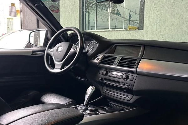imagem-https://www.socarrao.com.br/sc-vehicle-images-prod/4352459/1791986039670-8568352_14_B_4dcf8d67c7.jpeg