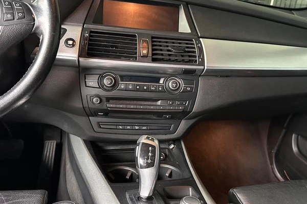 imagem-https://www.socarrao.com.br/sc-vehicle-images-prod/4352459/1791986039677-8568352_18_B_c3f898fa65.jpeg