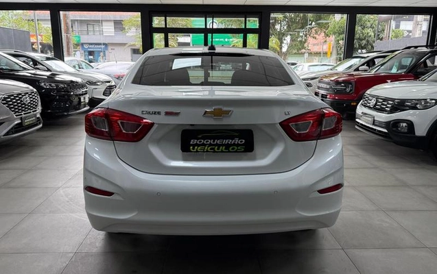 imagem-https://www.socarrao.com.br/sc-vehicle-images-prod/4352484/1791984021968-8543247_4_B_b7a4168fd3.jpeg