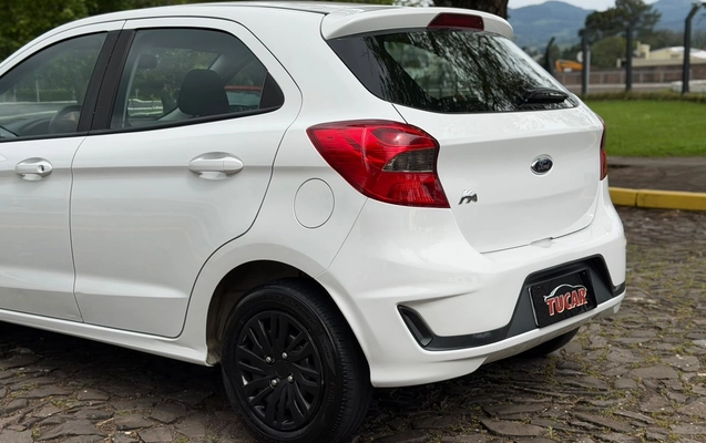 imagem-https://www.socarrao.com.br/sc-vehicle-images-prod/4352555/1792611781437-f5b770a3-a10b-4b2e-bbed-1c5ee5300c2e.jpg