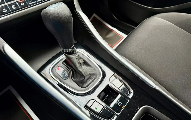 imagem-https://www.socarrao.com.br/sc-vehicle-images-prod/4352572/1791984825404-8_103331.jpg